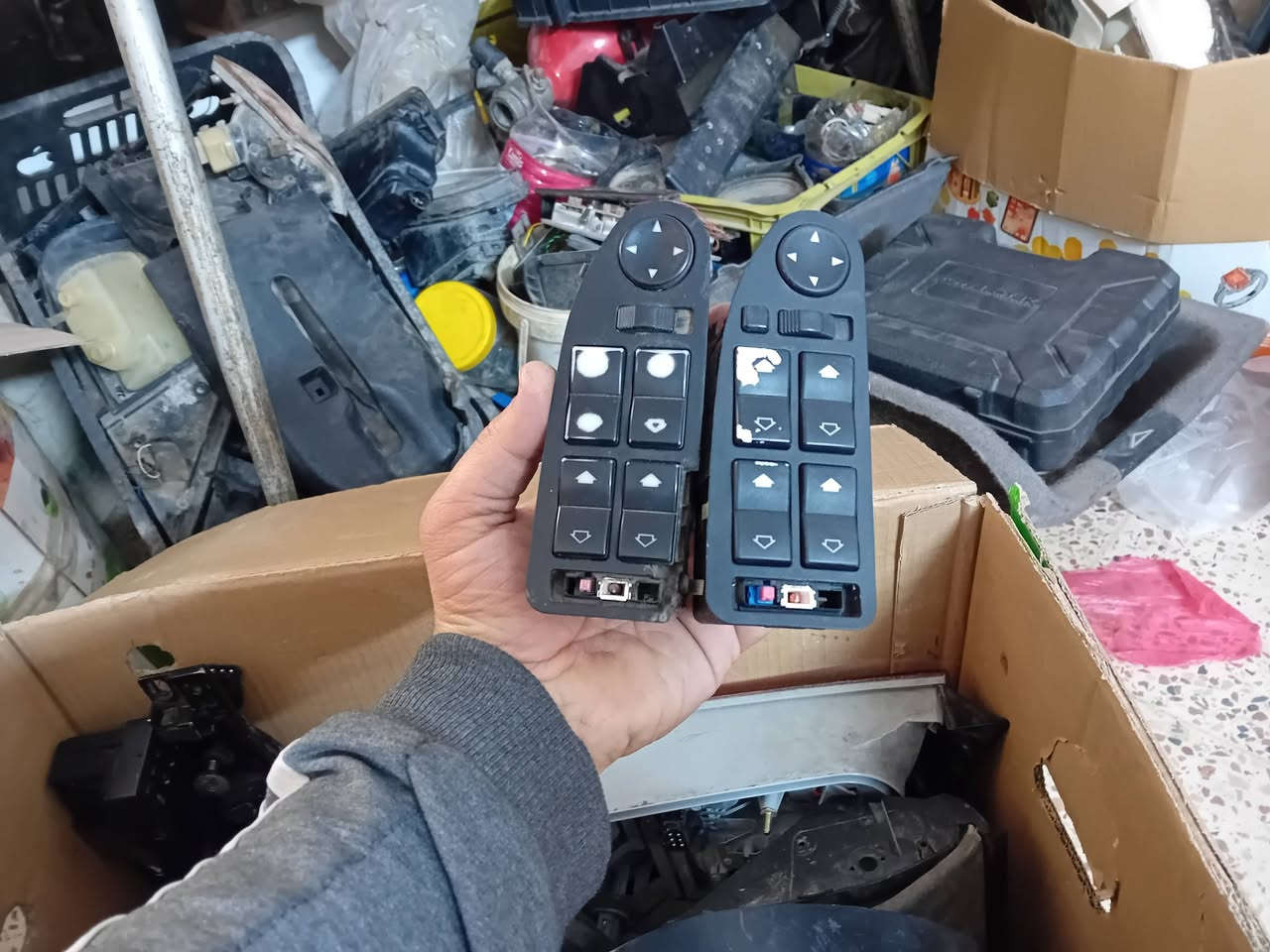 السلام عليكم
غراض خفاش للبيع 
الي يحتاجون 
كل صوره جوه السعر 
مكاني بغداد 
*********** بي واتساب
