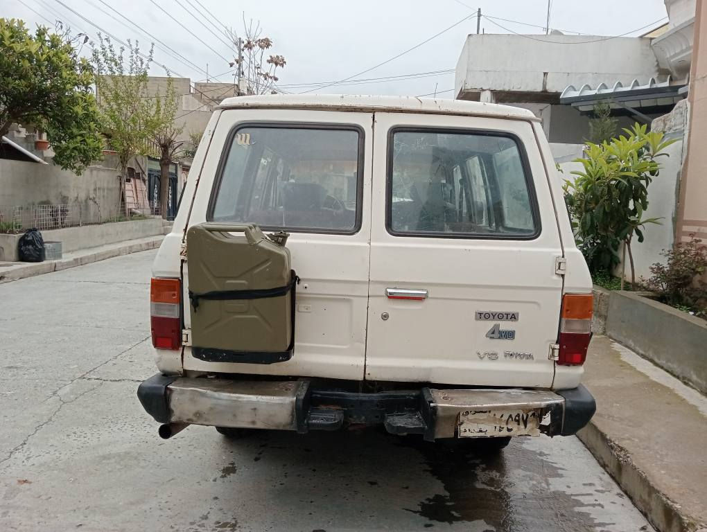 لاندكروز ئارمي بلاستيك سليماني موديل 85 2ئيف 6گير مكينه و اكسل ده بل اكسل به شه رت گيري 5 زور مزبوت نيه تاقمه روتي كامل كوراوه لايت و فلجه و تايه هه موي مه زبوت سحري 24 محامله ي كه ميك تيدا شوين رانيه *********** رانية, السليمانية
