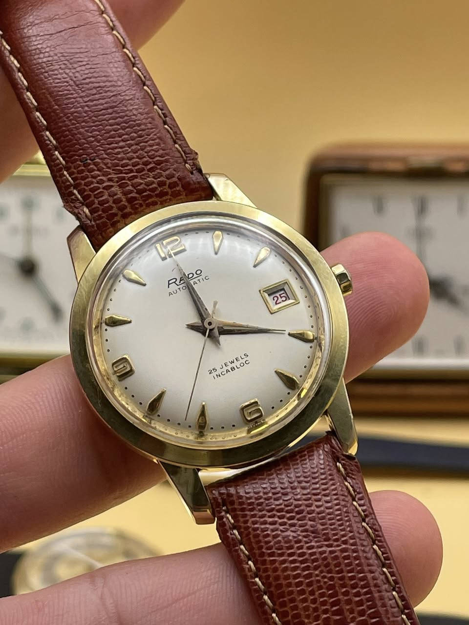-Rado Automatic Production 1950

-جمال ودلال الرادو من الذهب والاستيل نوادر جداً جداً 

-مقاس ٣٥ صافي // نظافه ممتازه 

-السير +البوك مستبدل يا اخوه 

#يوجد_توصيل لجميع محافظات العراق


**إذا كنت صاحب هذا الإعلان وتريد حذفه لأي سبب، رجاءا أرسل رسالة إلى الدعم الفني**