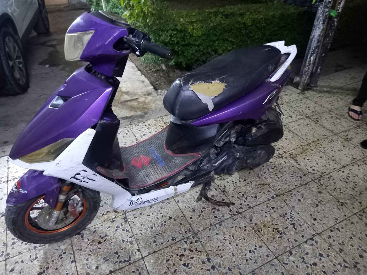 اخوان هاي الماطور للبيع سعرها 200,000 بيها مجال عنوان تلعفر حي المثنى الاولى عياده الدكتور عباس شيخو *********** ***********
