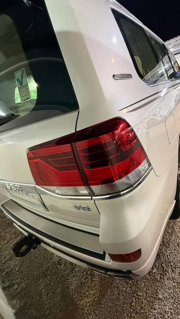 لاندكروز 
موديل •••  2020 :::  SAS باب اول
_مكينه 6 سلندر … 4000 
_ فول مواصفات… ساز 
_داخل جلد بيجي
_شاشات
_كراسي كهرباء 
_صندوق كهرباء ( جنطة شفط ) 
_ دوسات ترحيب ضوئية 
_السيارة جديدة جدا بحالة الوكالة 
_كفالة عامة مابيها اي ملاحظة

ماشية / 63 الف 
مكاني رمادي 
بااسمنا تحويل مباشر 
السعر / 538 
***********
