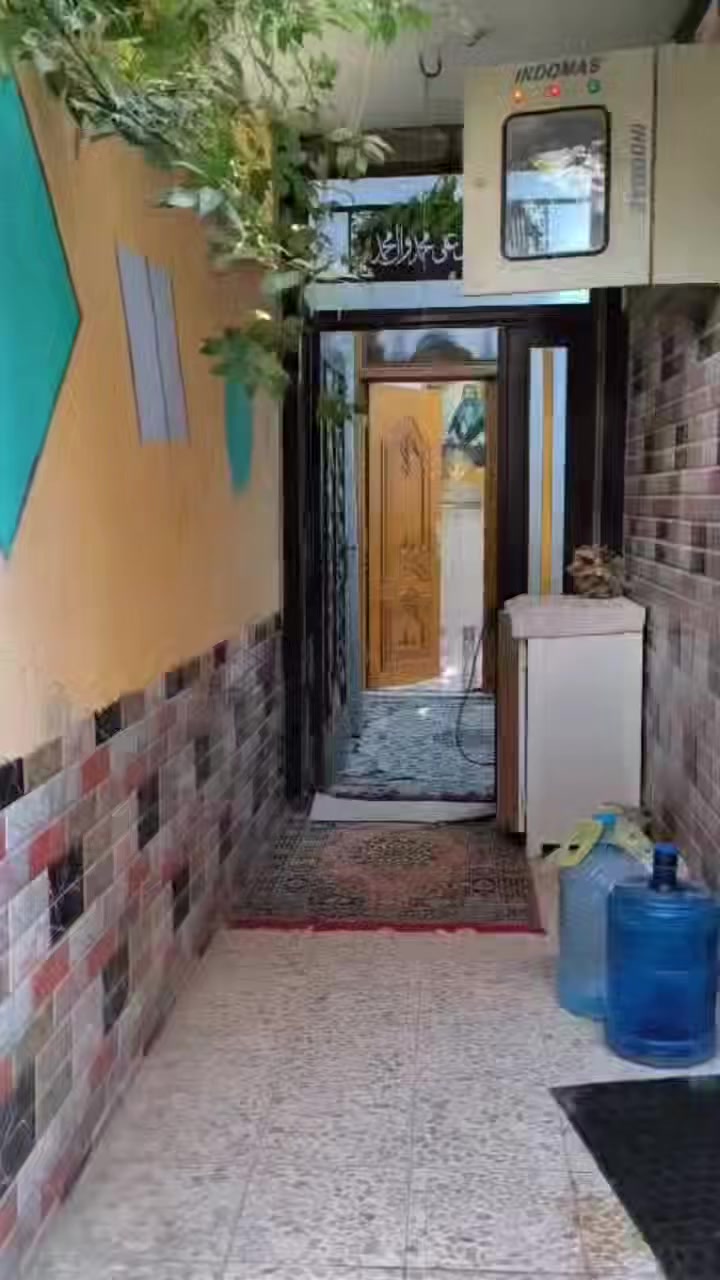 بيت لبيع
بيت لبيع 
بيت في كربلاء المقدسة كنطرة السلام فرع مدرسي قرب اسواق ابو محمد 150متر بي 3غرف نوم واستقبال وصاله ومطبخ وحمام خرجي وداخلي لبيع يبعد عن الامام 3كيلو***********للأستفسار اتصال علا صاحب البيت البيت يصلح حسينه علا طريق الزوار
