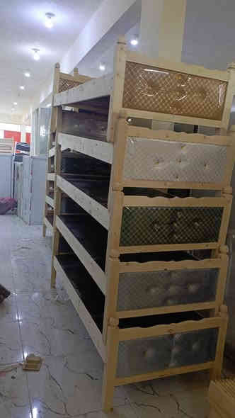 السلام عليكم 👋👋 
توفر لدينا جرابي خشب نفر واحد 
موديلات حديثة وجديدة 
والوان مميزة 
والأسعار مناسبة 💵💵 
العنوان الصويرة مقابل محطة رضا الصالح الثانية بالسايد إلي رايح عالصويرة قرب مطعم هنداس 
***********واتساب
