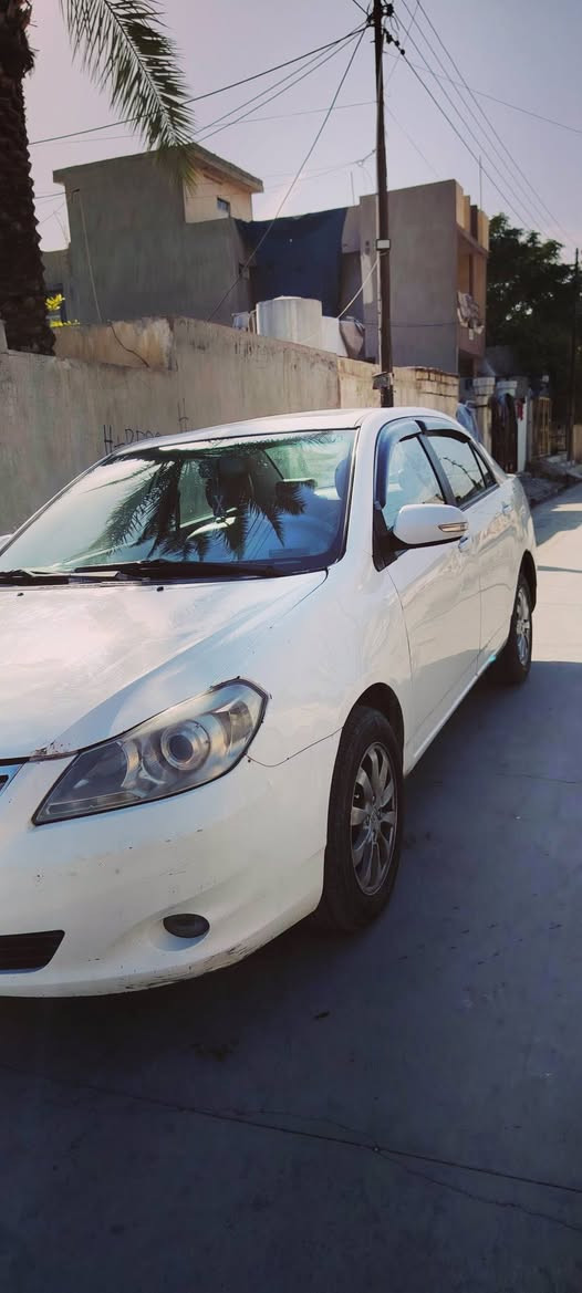 للبيع بيوايدي 2014 مزاد وزارة الداخلية محرك كير شرط
تخم تايرات جديده 
بصمه 
كتابه كامل وشرط الوكاله والترقيم 
تترقم كركوك فقط
ضربته بيه جامرلغ وباب السكن مبدلات بلادي 
سعره 35 ورقة وبيه مجال مكان كركوك ***********
