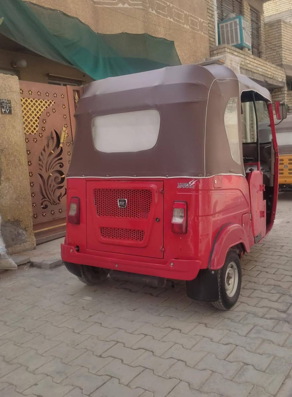 السلام عليكم تكتك 22 كفاله عامه بس هاي طخه بلغد مكينه مفتوحه مكاني غزاليه ***********مكلف بلنشر
