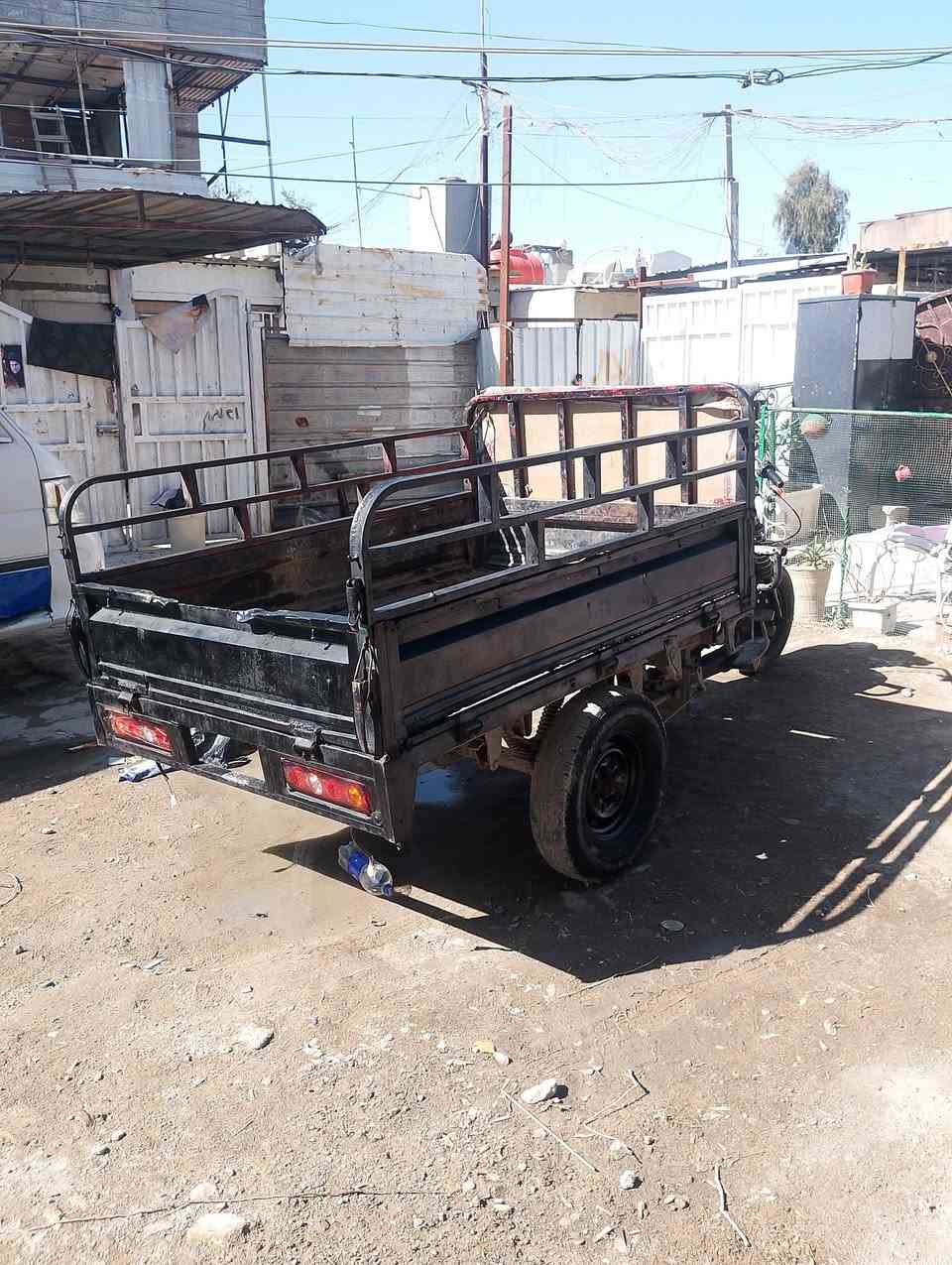 السلام عليكم ستوته دايوان 2015 أوراق تالفه السعر 400 مكينه كاطعه نار العنوان بغداد  حي العامل موبايل ***********
