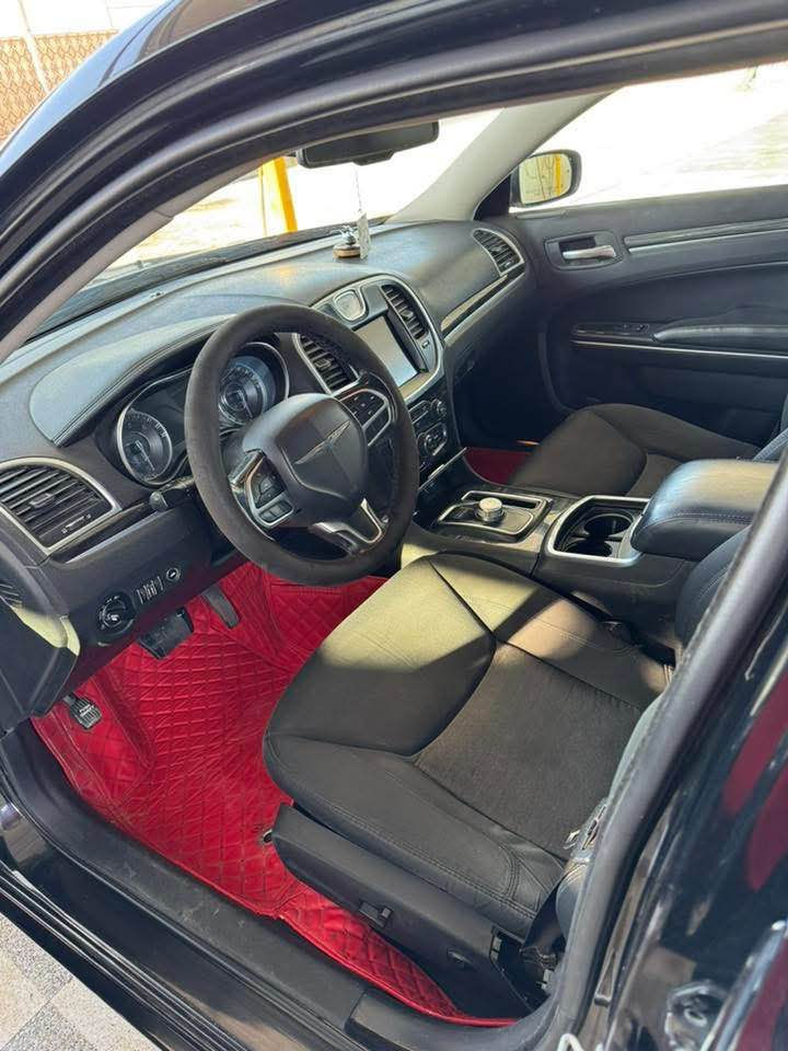 اوباما 2018 وارد امريكي

محرك 6 

ماشيه 208 كيلو 

بيها قطعتين جاملغ وشويه من بنيد 

رقم سليمانيه بأسمي سنويه 

سياره مكفوله من كير مكينه تبريد حماوه 

مامشتغله خط ابد

مكان سياره ميسان الجمعيات 

للتواصل *********** عمارة, ميسان
