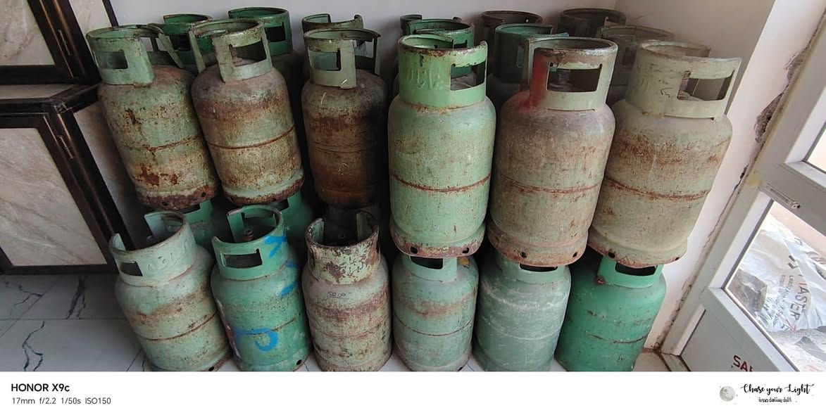 دبات غاز فارغ العدد50 دبه السعر لوحده 50 قفل 🔒 المكان الرمانه البعبيد مقابل مستوصف الرمانه للستفسار عل رقم 📱 ***********
