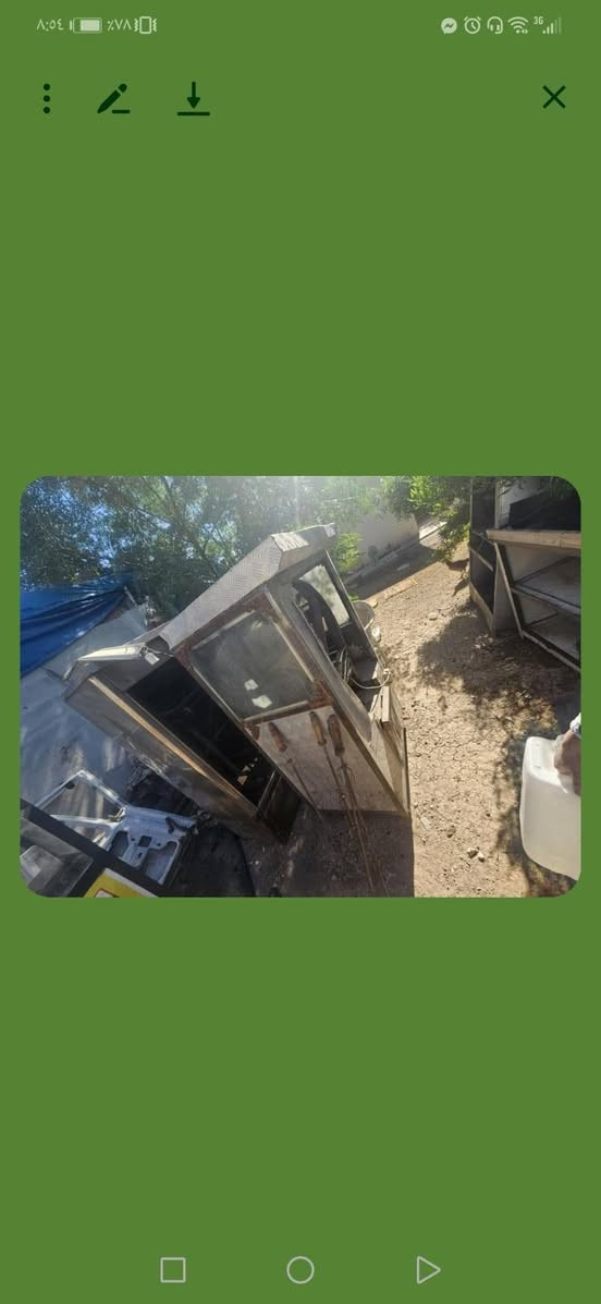 شباب عندي هدوله للبيع لتواصل ***********
