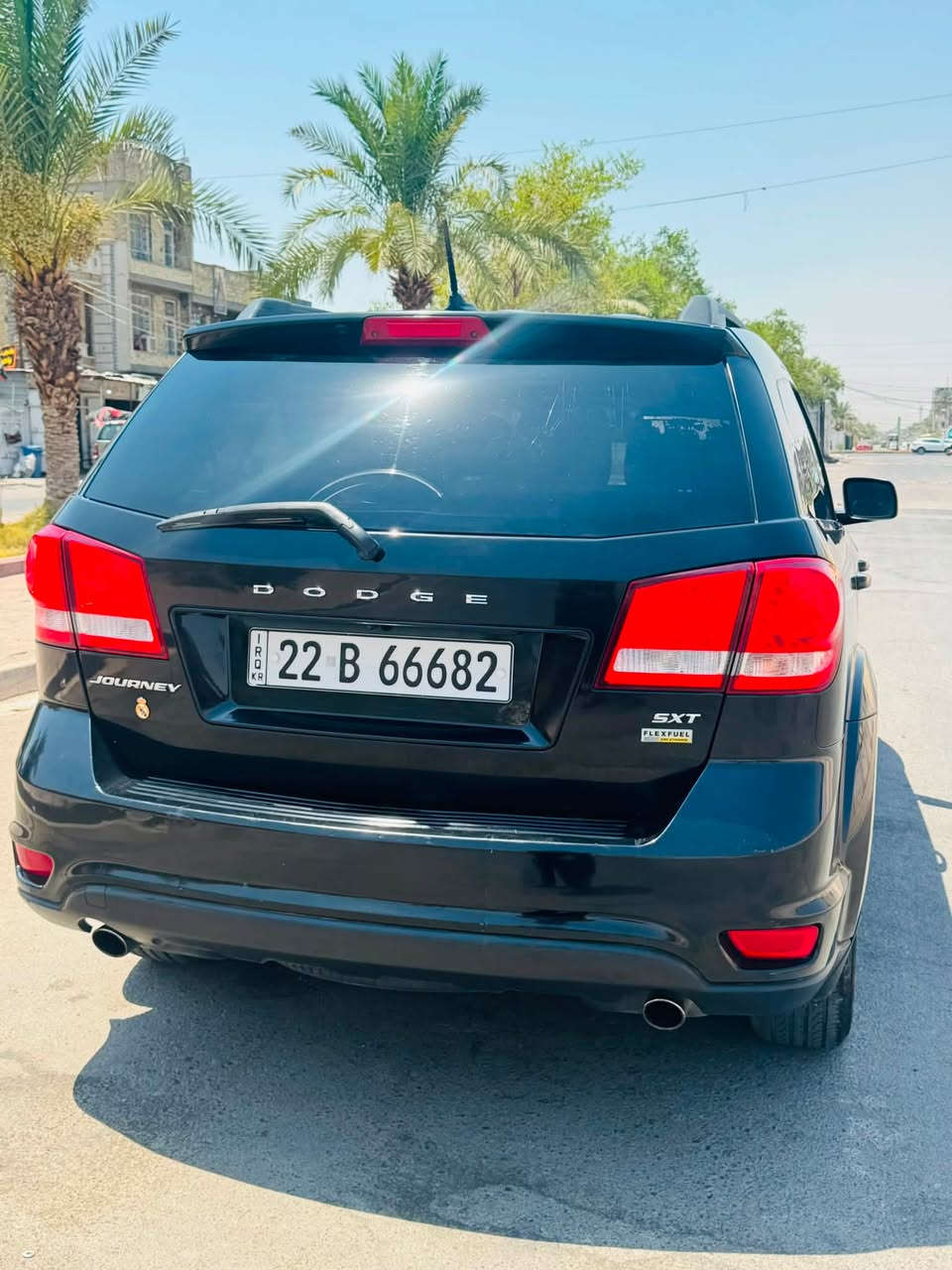السلام وعليكم دوج جورني ٢٠١٧ sxt ٣.٦٠٠
سياره بأسمي رقم اربيل
حادثها موضح بالسونار 
تبيريد جديد ثلج
صدر امامي خلف جديد قبل شهر سويته
٣ قطع تبريد 
٧راكب 
مكانها ام الكبر والغزلان
***********
