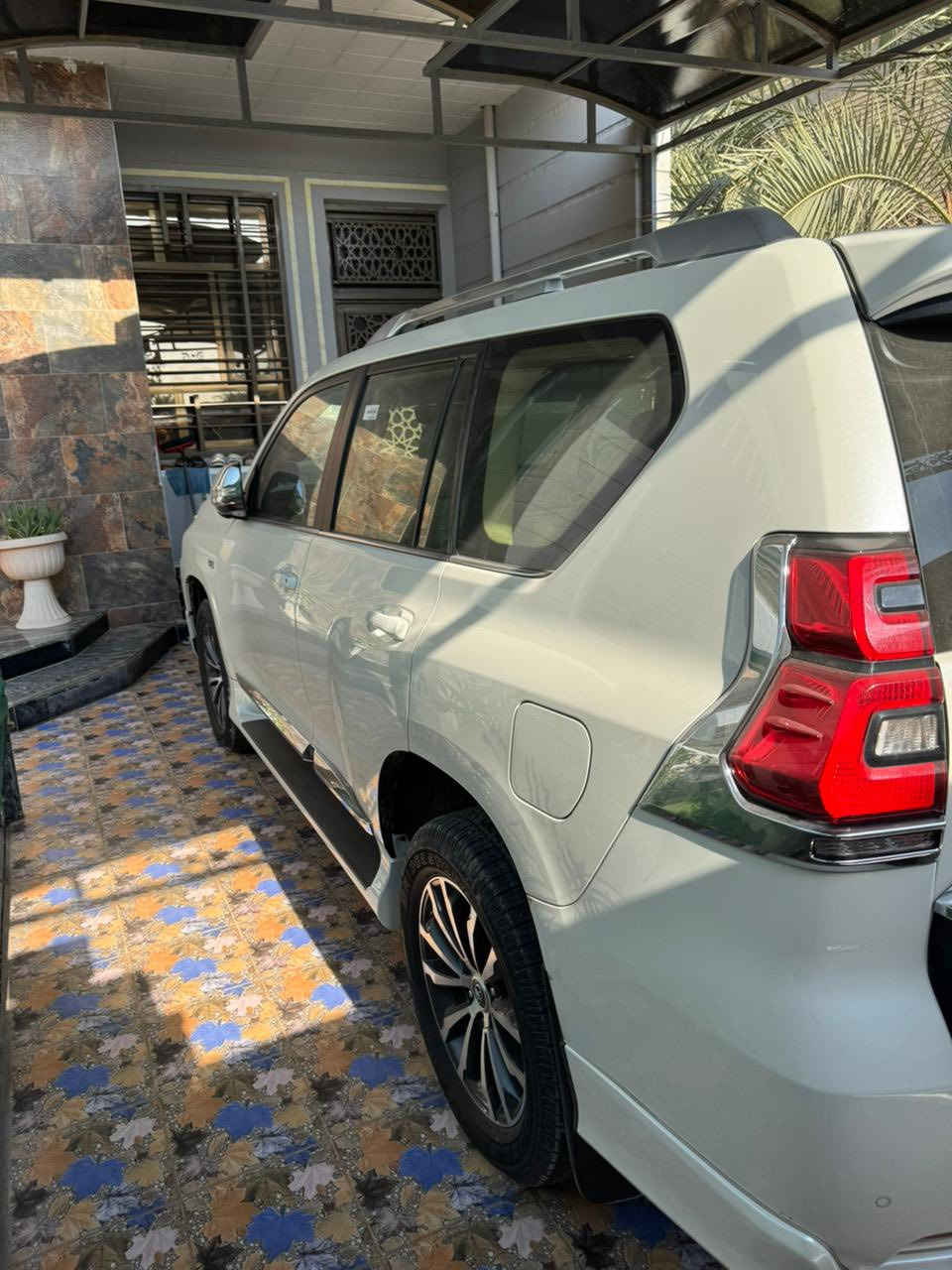 - برادو 2023 VX باب أول
- اربع كامرات الكشنات الخلفية كهرباء 

- رقم اربيل الجديد 

- السياره عليها تغليف ppf  

- ماشية 28000 

- ضمان شركة ساز وبعد بيها تبديلات دهن من الشركه 

- السياره كفاله عامه من كلشي 

- السعر المطلوب  55 الف 

***********
