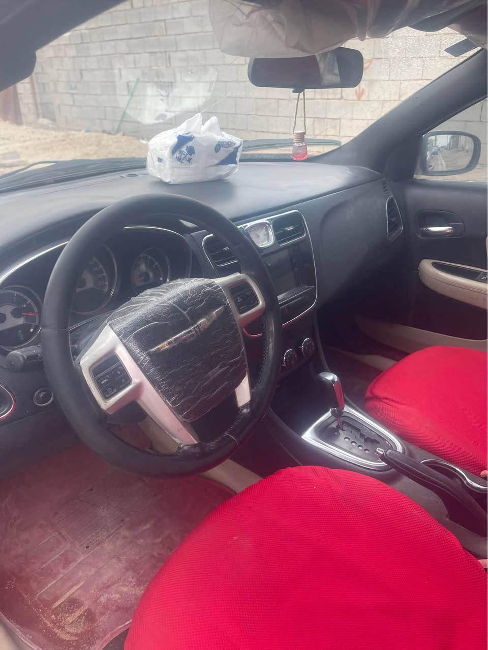 كرايسلر c200  وارد امريكي احمر ماروني مديل 2013السياره رقم بغداد  انكليزي راعيها صديقي   السنوية لنهاية 31 مشروع وطني تتحول بكل مكان صاعده هزه جاهزه من كلشي تبريد تخم تاير ستة سلندر  مصبوغة جمالية فقط  مكفولة كير  ومكينة وبدي 60وبيها مجال السيارة احلى من الصور مكاني البصرة الزبير دور الضباط 

هذا رقمي *********** البصرة, العراق
