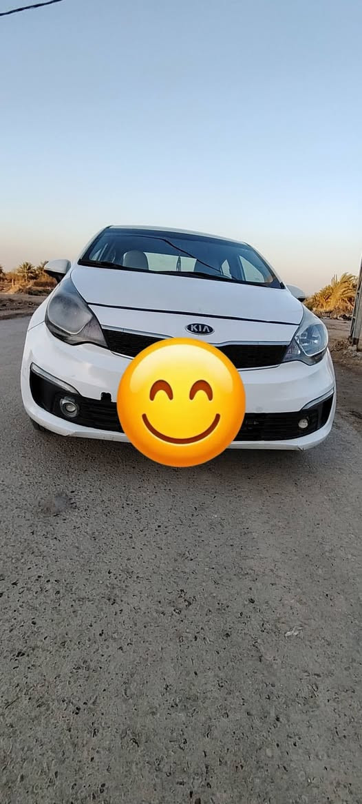 السلام عليكم سياره للبيع كيه ريو موديل 2015 السياره مكفوله ماعدا بارد مقدار شبر بل باب السدر وبارد قليل بل بنيد تحكم استيرن جهتين اشاير بل مري خمسه ويل كب فول ماعدا الفتحه والبصمه تخم تاير حداديه جديد مكينه وكير مكفولات
المكان ديوانيه
رقم قادسيه
 السعر خاص للاستفسار الاتصال على الرقم ***********
