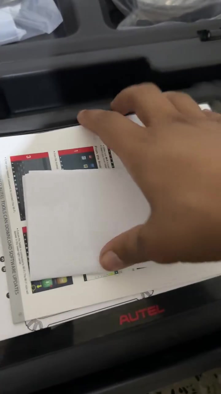 السلام عليكم 
عندي جهاز اوتيل maxisys ms906 max للبيع بي اشتراك سنه موديل 2025 اخر موديل بعده جديد اخر تحديث كامل ملحقات ويا فيشه تطواله كامل بعده بلزكه الشركه 
للاستفسار ***********واتساب
