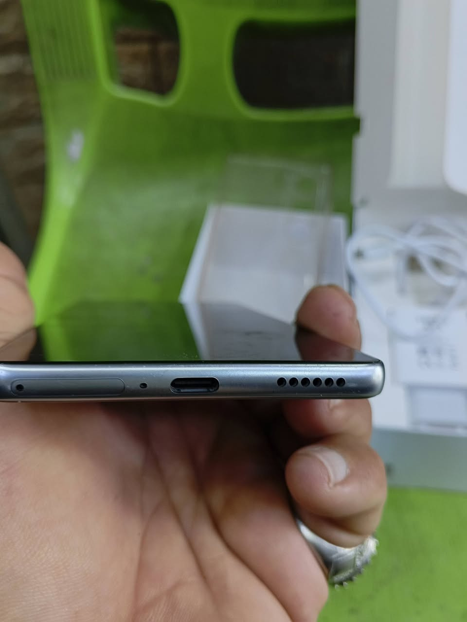 كامون 40 ذاكرة256بطارية5160 شحن 45واط مع جميع ملحقاتة الجهاز نظافة100/100 السعر210 بيها مجال شي قليل*********** بغداد متواجد واتساب
