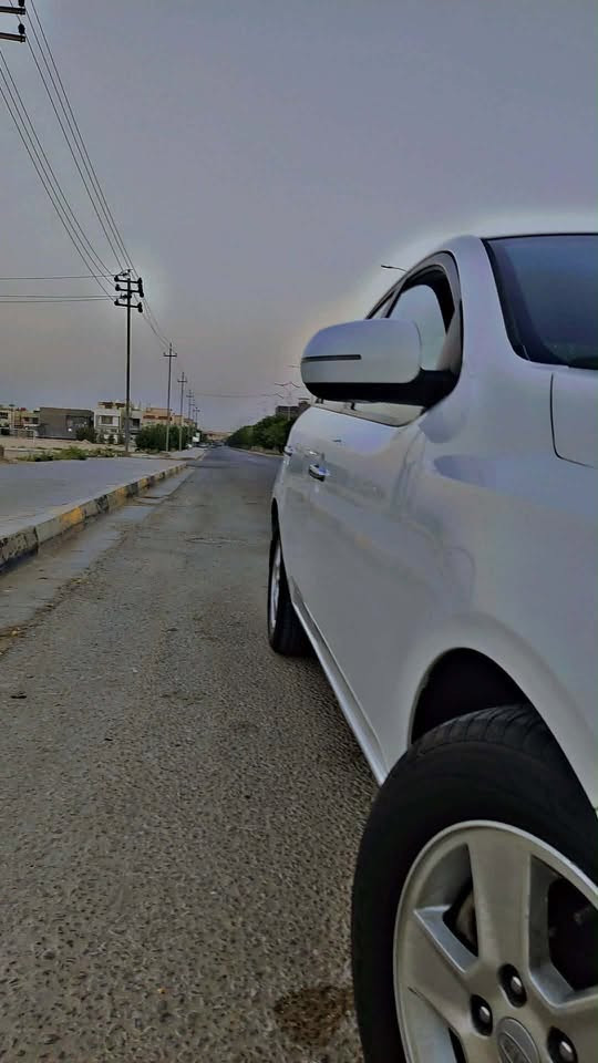 سلام عليكم سيراتو للبيع سياره جديده مكفوله كفاله عامه من ضربه وصبغ عدا بارد بسيط مامبين سياره جديده لوك رقمه سليمانيه تريد تحويل تريد وكاله داخل لونين  سنويه 2030  موصفاته تحكم استيران شاشه كامره موصفات نص فول اشاير ب مري  سياره جديده بمعنى كلام ومكانه كربلاء مكلف ب نشر شراي يتصل ***********
