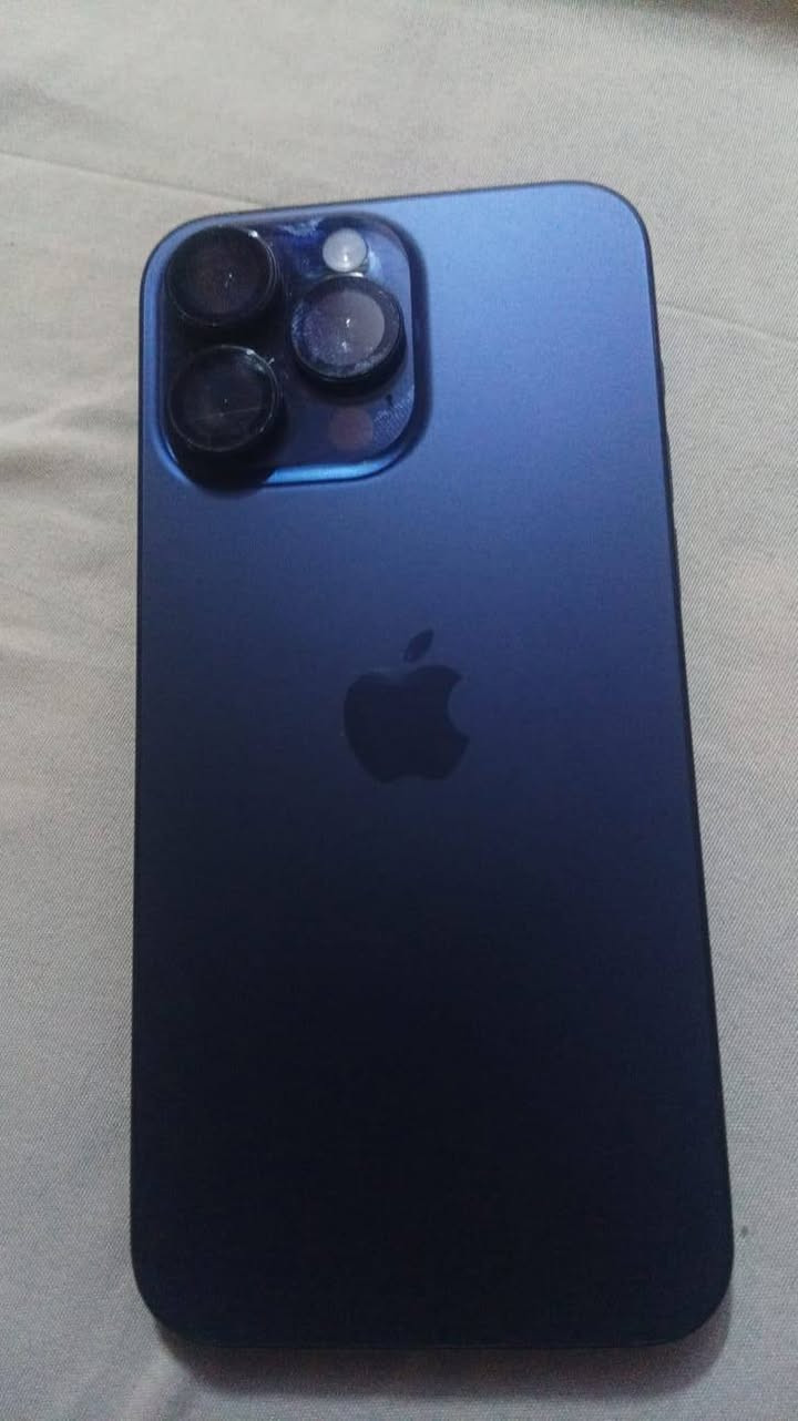 أي يفون ١٥ شرق اوصط بطاريه ٨٥ جهاز مكفول سعر مليون وميه ***********
