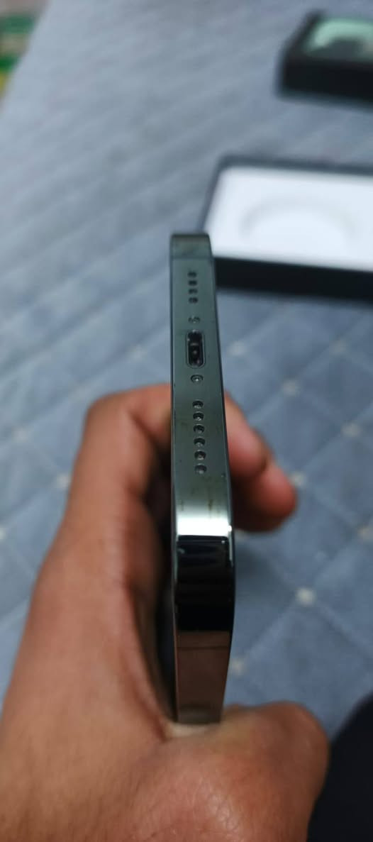 سلام عليكم جهاز ايفون 13 برو ماكس الجهاز ما مفتوح
البطاريه 92 ما معلايه 
الذاكره 256 
شرق أوسط
السعر 725
الاتصال على الرقم ***********
