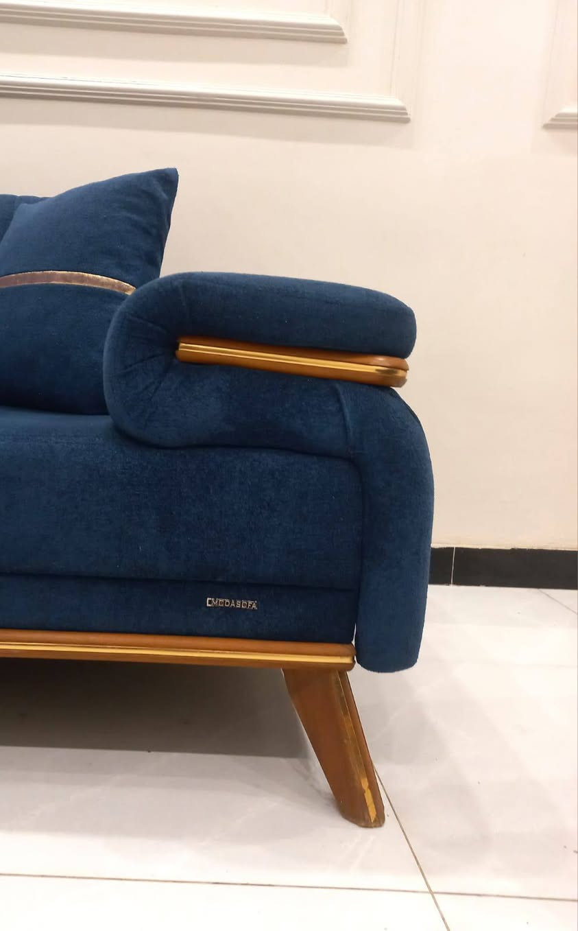 تخم تركي 8 مقاعد مودرن نضام سرير يدات سلايت سفج بولستر طبي دير فريم ارجل زان نضيف جدا  مبي اي ضرر اخو جديد سعر... 600 وبي مجال بسيط


**إذا كنت صاحب هذا الإعلان وتريد حذفه لأي سبب، رجاءا أرسل رسالة إلى الدعم الفني**