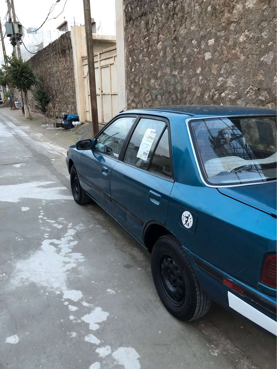 للبيع مازدا ٣٢٣ موديل ١٩٩٦ محرك ١٦ كابريتر كير اوتوماتيك تبريد شغال مشروع وطني شرط تحويل سيارة بدون حادث و خياس كير محرك شرط عنوان كركوك 
 *********** بي واتساب كركوك, العراق
