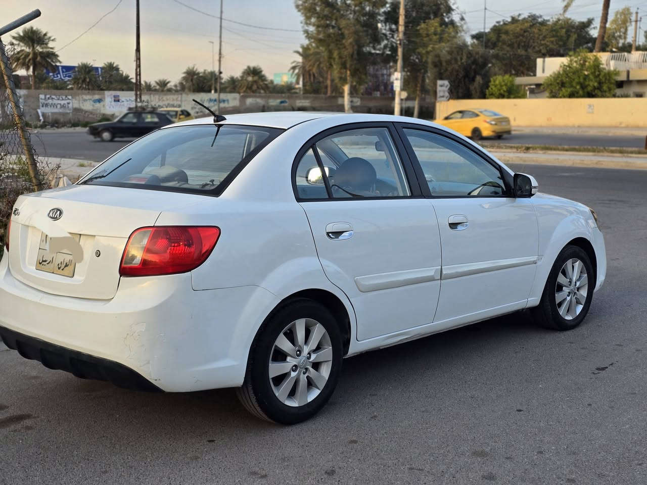 السلام عليكم من رخصة الادمن عندي كيا ريو موديل 12 رقم أربيل تحكم جهتين بلوتوث نضام ABS خمسه ويل كاب مكفوله من الصبغ بيها فقط بالجالمغ الامامي شخط شرط التحويل سياره جاهزه ماشيه 174 صدر كله جديد امامي وخلفي سياره جاهزه للإستفسار اتصل بالرقم واني بالخدمه ***********
