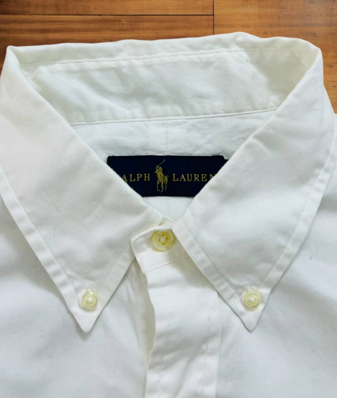 رالف لورين (Ralph Lauren).
الخامه قُطن الاكسفورد.
ليكرا قليل.
القياس XXL
عُرض الصَدر 64 _ الطول 80 _ الردن 71 .


**إذا كنت صاحب هذا الإعلان وتريد حذفه لأي سبب، رجاءا أرسل رسالة إلى الدعم الفني**