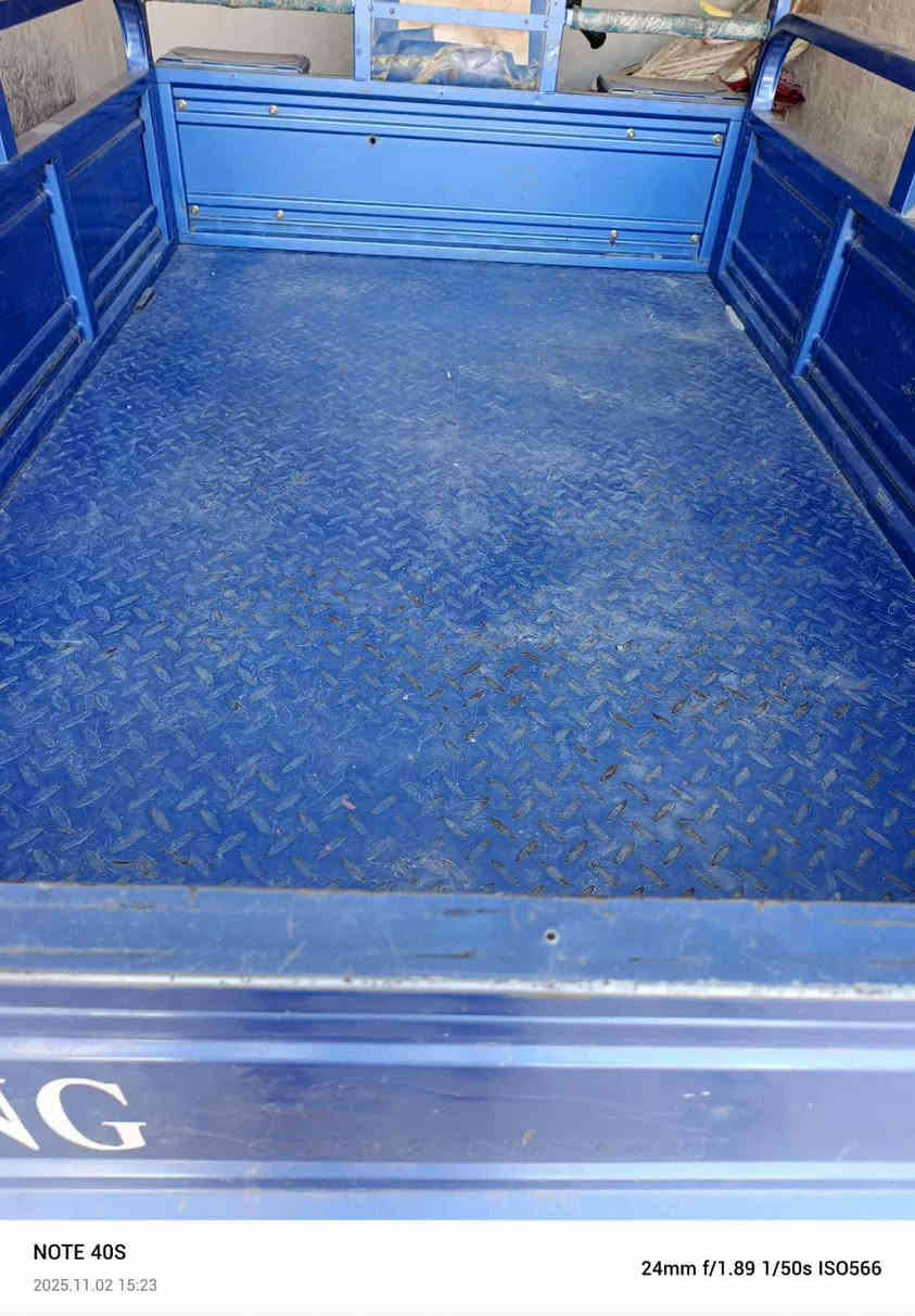 سلام عليكم ستوته للبيع مديل 23 مكفولة كفالة عامة وراق صوليه الشراي يجي خاص هاذه رقمي ***********
*********** سعر خاص المكان الحمزة الشرقي ناحية الطابو 
فحل باب اول
