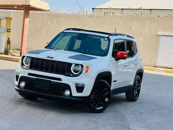 السلام عليكم
جيب رينجيد GT للبيع السيارة بيها جاملغ السائق 

مواصفاتها معروفة للتفاصيل اكثر اتصل على الرقم 
(***********)
