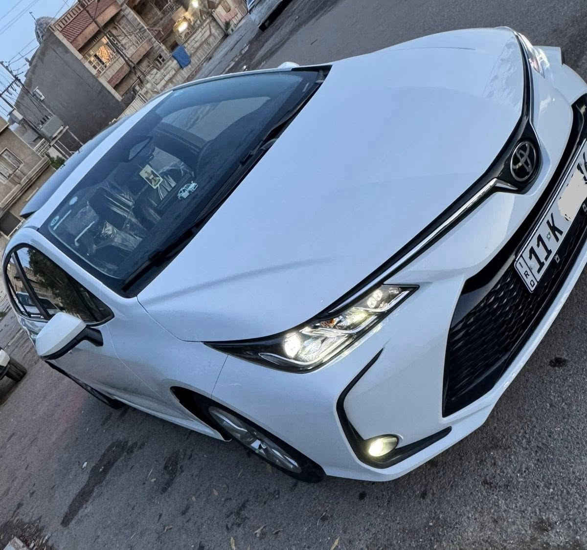 السلام عليكم تيوتا كورلا هايبردموديل 2024 خليجي كفالة عامة السياره  فول مواصفات مقاعد جلد رقم بغداد باسمي السيارة جديدة بمعنى الكلمة استخدم قليل ماشية 12الف فقط على وضع الشركة فتحه سقف بصمة رادار امامي خلفي تحديد مسار سياقة ذاتية لد امامي خلفي اوتو هولد هاند بريك بصمه تبريد قطعتين شاشة كار بلي منفذ شحن USBامامي خلفي دخول ذكي تحكم ستيرن اربع وضعيات كروس سرعه مصابيح LED محرك 1800 مكاني بغداد بيع او مراوس حسب القناعه هاتف ***********
