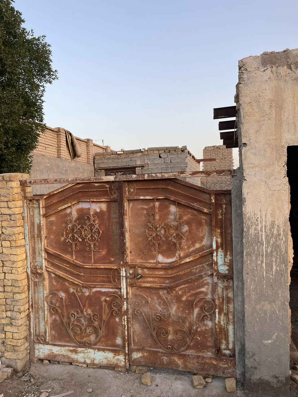 هيكل للبيع +محلات 2 مساحه 350م المكان قرب سيطره حي سويد شارع ال حواس  البيت ع الشارع


**إذا كنت صاحب هذا الإعلان وتريد حذفه لأي سبب، رجاءا أرسل رسالة إلى الدعم الفني**