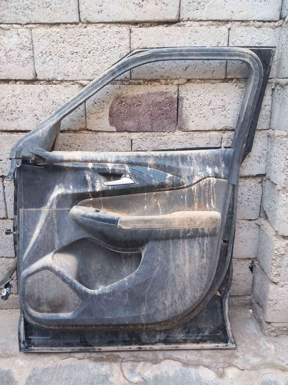 باب صدر وخلف الصدر تريل بلايزر ٢٠٢٣ بيهن حادث بس الحديد مضرر والباقي شغال  للإستفسار *********** واتساب بعقوبة, ديالى
