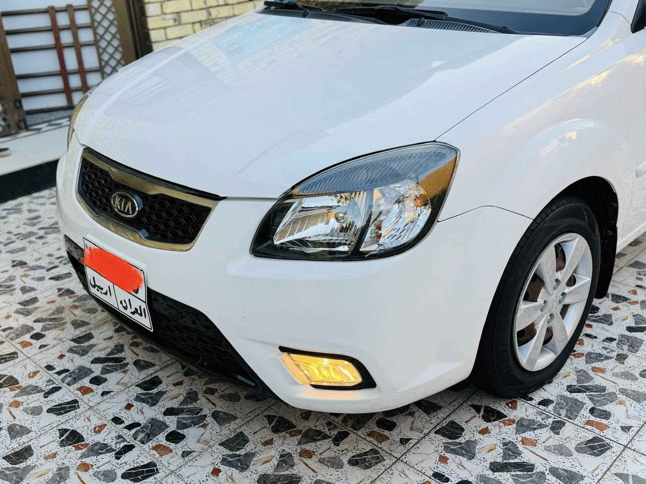 اللهم صل على محمد وال محمد
السلام عليكم كيا ريو موديل 2011 
خليجي ماشيه 27 الف وضع الشركه 
سياره مخزونه على أيد وحده من 2011 لحد لان  بيه صبغ دير الخلفي شويه من الباب الخلفي فقط الباقي مكفوله دواخل السياره 2024 
رقم اربيل بسم كردي تريد وكاله تريد تحويل راعيه كلش خوش انسان 
وانا عندي وكاله عامه سياره بعده بلزكات الشركه ارضيات مال الشركه 
حداديه شرط ما مفتوح بيه برغي على الشركه سياره جديده جدا جاهزه من كلشي مال جناي ترايه شرط زيرو 0️⃣ 
السعر 105 مكان السياره الناصرية 
رجاء بس يدور جديد يتصل 
***********
