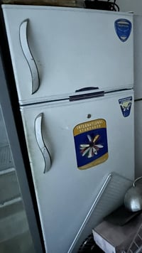 مجمده 16 قدم وثلاجه جدد مشتغلات شهر بس لاستفسار 07746408727