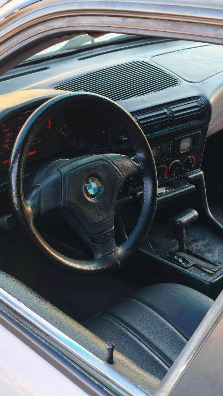 BMW E34 525AI 1993
بۆ فرۆشتن یان گۆرینەوە بەشتێک بەدڵمان بێت
سەیارەی ماڵی خۆمە سەیارەی مەعرەز نیە
ئاڕمی پلاستیکی سلێمانی   بەشەرتی ئاڕم و ئەوەلیات 
بێ دەعم هەموو گیانی بیلادیە
 دووجام کارەبا
تەبرید سارد و گەرم
تەبرید مەرکەزی
 ABS 
سڵاید مەزبوت ئیش ئەکات
مۆدی بەفر و سپۆرت
ئۆڤەری ژێر قاچ
 سەیارەکە کەوەری 20ی لەسەرە
  ئاوێنە گوێ بەرخ
  چوار ویلی مشەبەکی لۆکی لەسەرە بێ دەقیوی بێ خواری
پاتری تازەیە
  پانکەی کارەبای ڤۆڵڤۆی بۆ بەسراوە
 ڕادێتەری تازەی بۆ بەسراوە  
سوکانی سێ پەری ئێمی  لەسەرە
کوشنەکانی تازە تێگیراوەتەوە 
بانسی تازە گۆراوە 
سەیارەکە سێرفز عامی بۆکراوە پلاک و نۆزڵ و  فلتەری بەنزین و فیڵپەمیشی گۆڕاوە ڕۆنی مۆتۆسێڵی تێکراوە سەیارەکە ماڵی دۆستە 
سعری 59گەڵاو معامەلەیەکی برایانە
ژ.ت *********** واتسئاپ السليمانية, العراق
