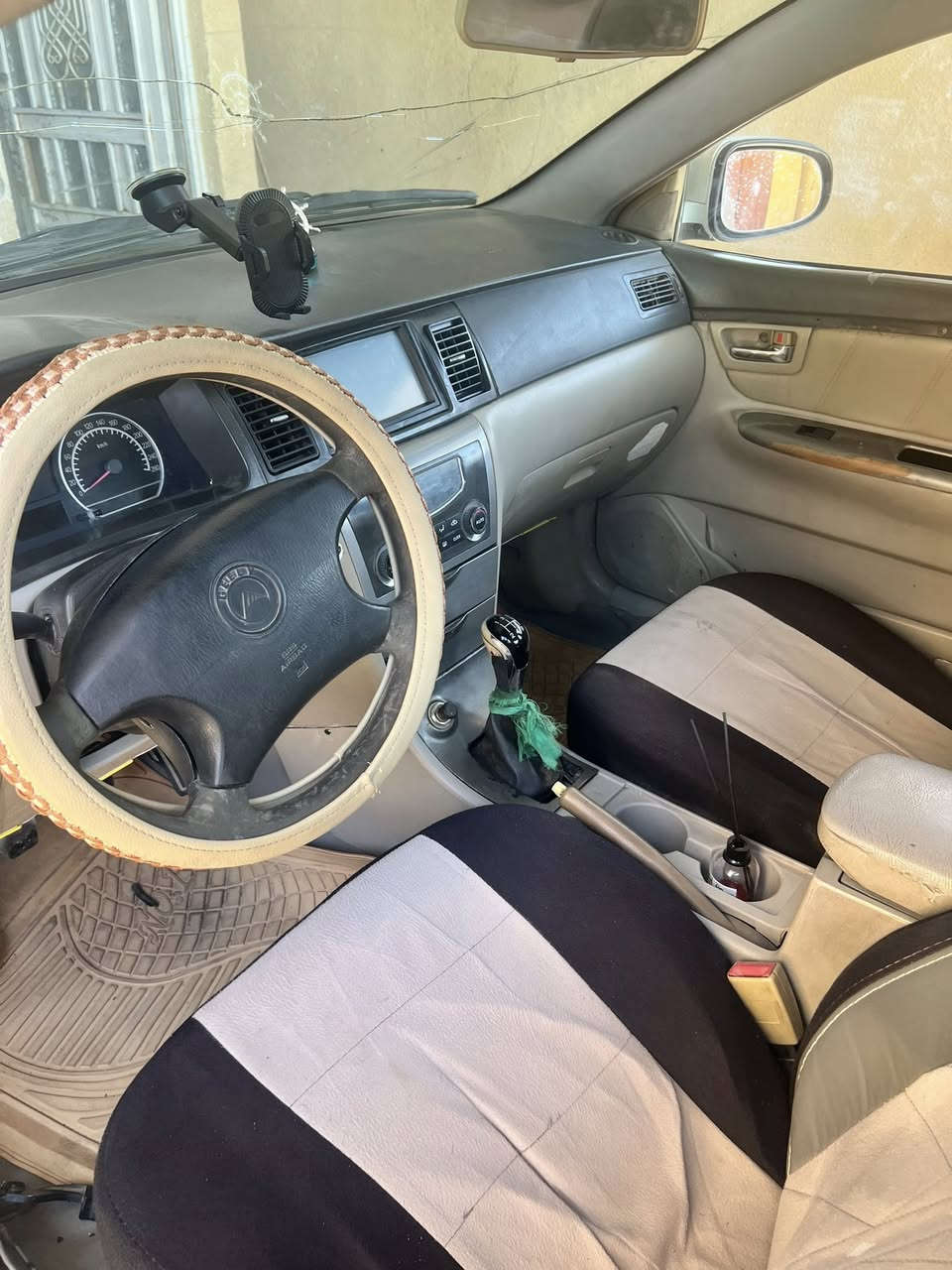 جيلي موبل ٢٠١٢سياره جاهزه ما عده خياسات بلدوس دوشمه جديده باتري جديد تخم تاير تبريد حداديه ٧٠ بلميه معروضه ٣٧ سنويه صاقطه بيهه وكاله عامه شوكت متريد نداورلك مكانهه ميسان قضاء الميمونه رقم صاحب السياره ***********
