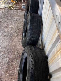 السَلام عليكم تايرات مال سيارة تاهو للبيع بعدهن جدد 07782393619