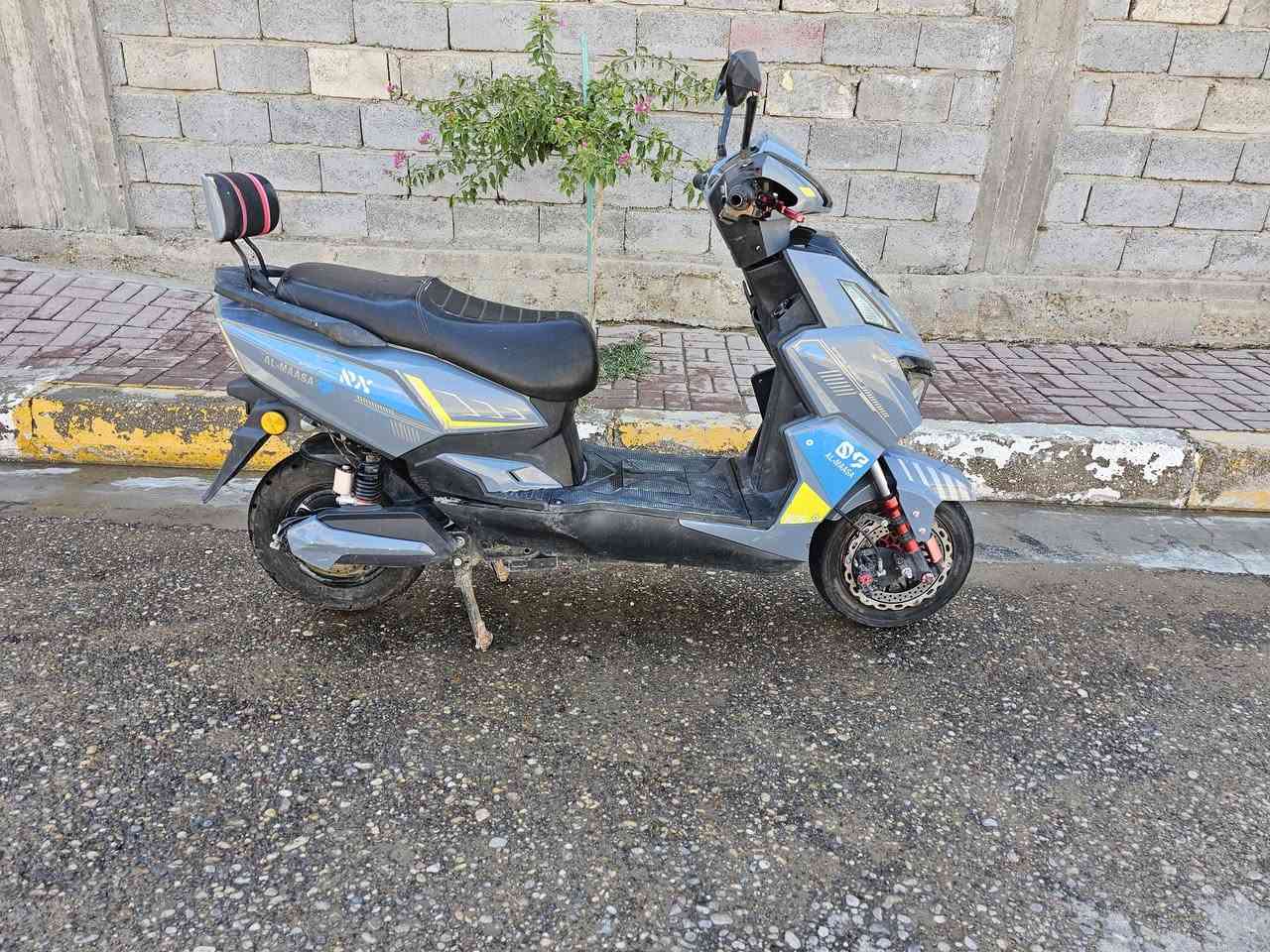 دراجة شحن سكنس 6 بطاريات للبيع 
السعر 460 قابل للتفاوض نظيف وجاهز من كل شيء بطارات جدد
 للاستفسار على الخاص او الاتصال على الرقم ***********
