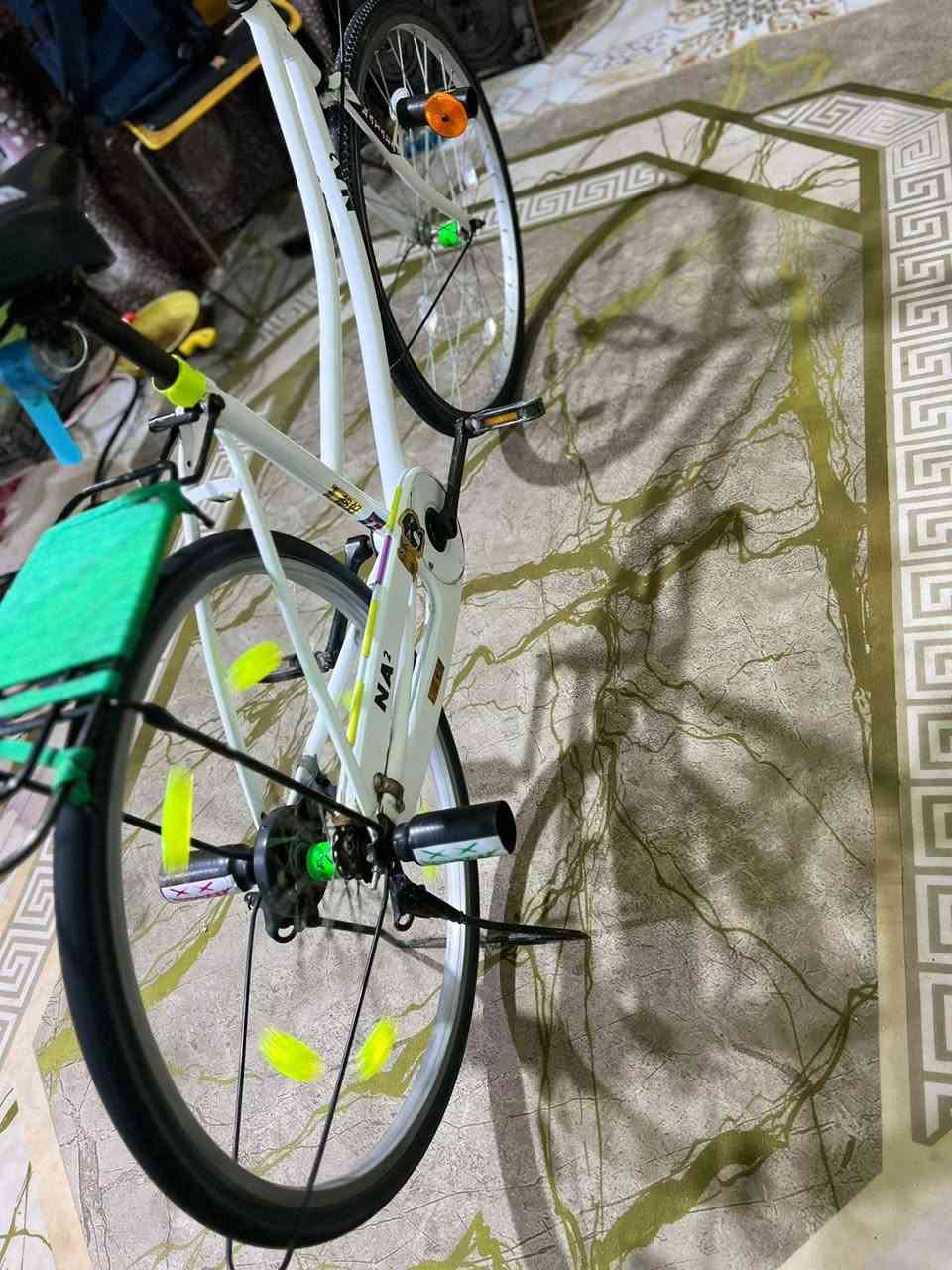 سلام عليكم بيسكل للبيع او مراوس سانتوس فقط 
شركه AN2
مديل 2020 رنك كدام مبدل  بس اما رنك وره مامبدل
بايسكل نضيف كلش نضافته 96%100
باله مو تجاري 
مداكره موجودات كلشي كامل بايسكل قبل سنه من زلته حاويه مجمبزه كفاله بس رنك كدام مبدل بعد كلشي مابي رنك وره ما مبدل 

حجم 26
سعر 125 وبي مجال لطيبن
رقم ***********
عنوان ابو خصيب محيله
