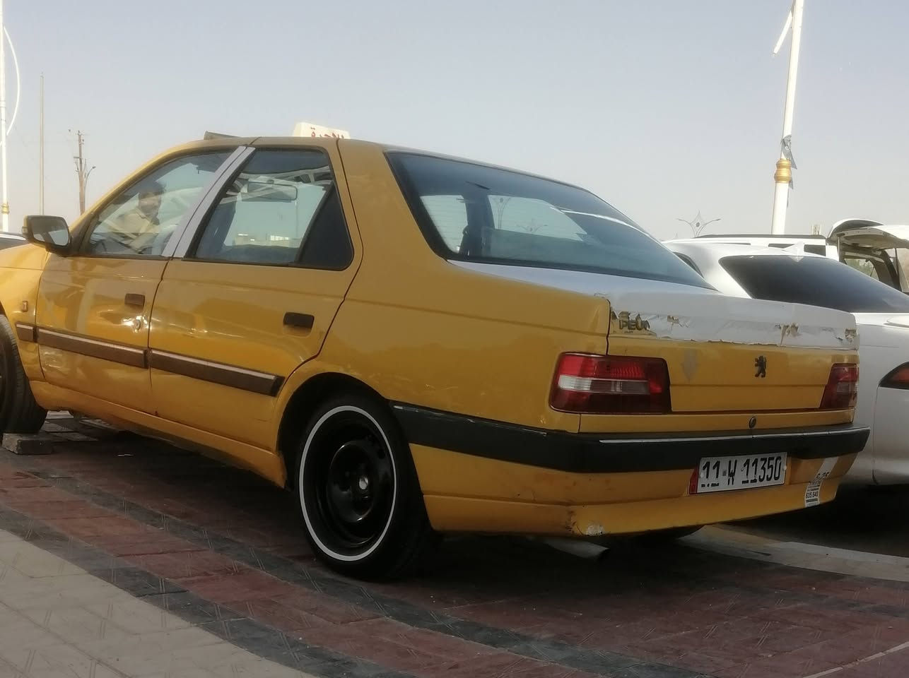 لسلام عليكم بيجو 405 بيها ضربة بلجاملغ الخلفي محور مكينة وكير كورلا مصفرة هيئة وغرامات رقمها انكليزي العنوان ناصريه للاستفسار الاتصال على الرقم ***********
