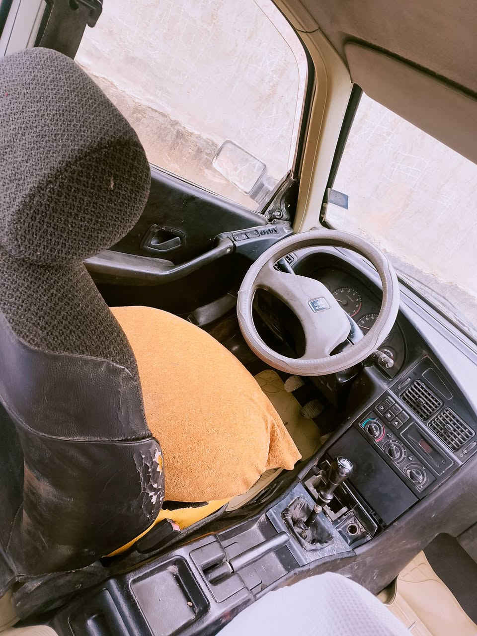 سلام عليكم
بيجو روى
موديل 2009 
رقم بابل الماني 
سياره جاهزه من كلشي تبريد شغال عليه سويج 
مكينه كير حداديه كله جديد 
سعر 20 وبيه مجال بسيط 
مكاني بابل نادر 
رقم ***********
