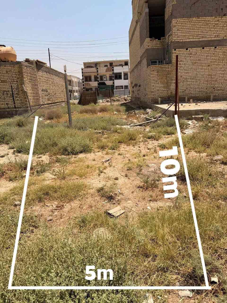 50متر بصف الركن
سلام عليكم 

قطعه ارض للبيع في السريدات القديمه على شارع رئيسي في المربع الثالث خلف البزل الصغيره 

نوع العقار زراعي سند 25 تحويل باسم المشتري 

مساحه الارض 50متر 

واجهه الارض 5متر 

نزال الارض 10متر 

خدمات كامله مي وكهرباء ومجاري وانترنت ضوئي وتبليط 

سعر الارض 15مليون وبيه مجال 

للاتصال ***********
