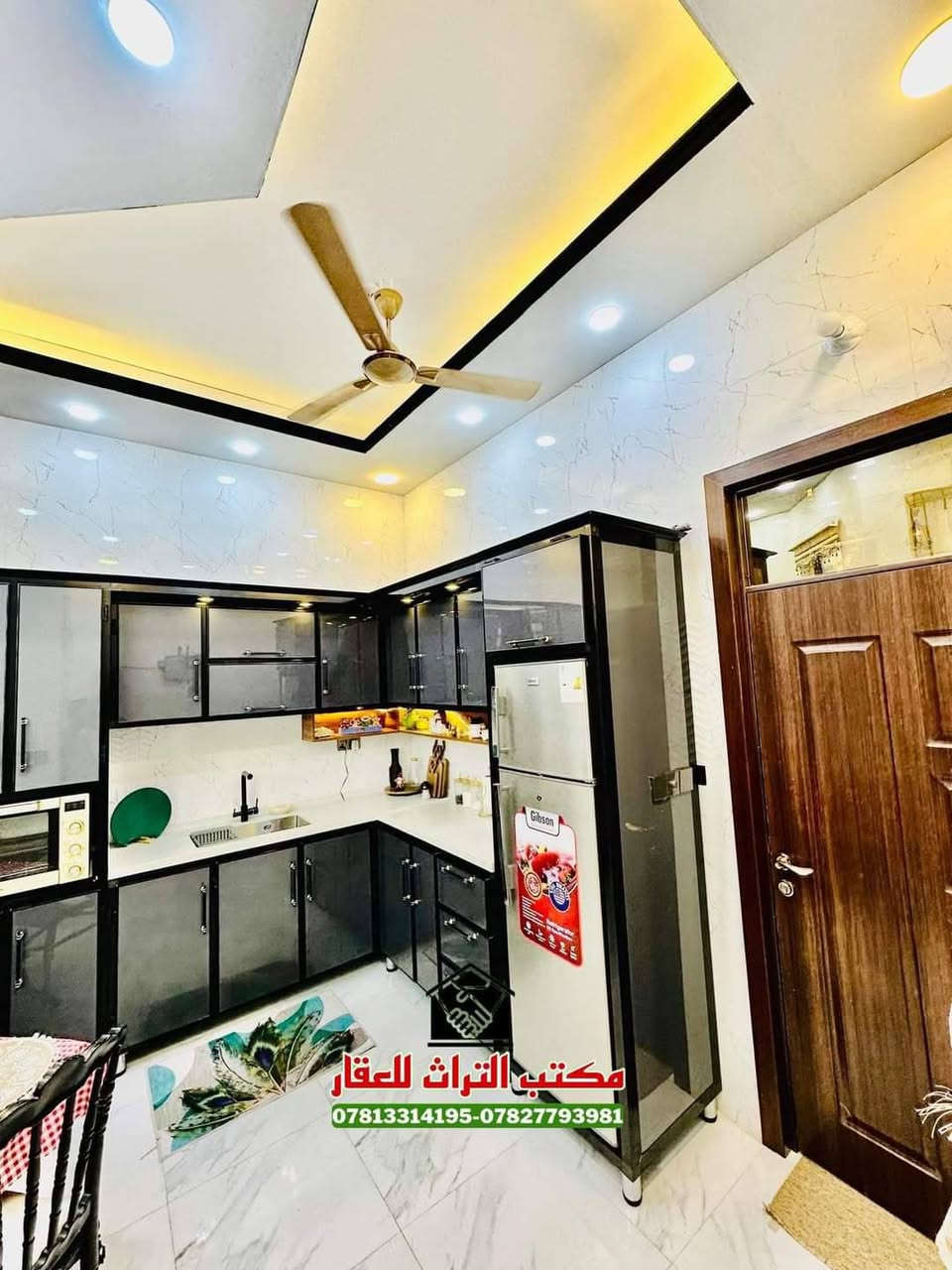 السلام عليكم بيت ١٠٠ متر مربع  ركن بناء درجه اولى تعبانين عليه  مو شغل سوكي   مع الاثاث او بدون اثاث يحتوي علي 
استقبال"مطبخ حار مطبخ بارد"صاله"غرفه نوم"صحيات داخليه 
صحيات خارجيه"منور"طارمه 
العنوان التقيه الثالثه نزله الكراج قبل مجمع الروان بفرعين بجهه المجمع اي استفسار على هاذ الرقم (***********)
