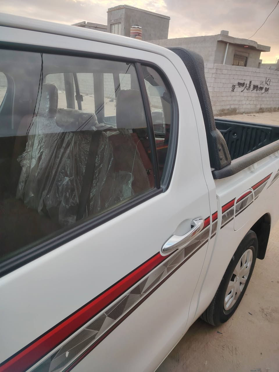 البيع فلاونزه 23 كير عادي ماشيه 75 لف كفاله عامه شرط عله وضع شركه رقم بصره شرط تحويل سعر 237 وبيه مجال بسيط مكان طريق نجف كربلاء عله شارع العام عمود 509 رجأن رجأن المشراي لايكسر بحلال العالم ***********
