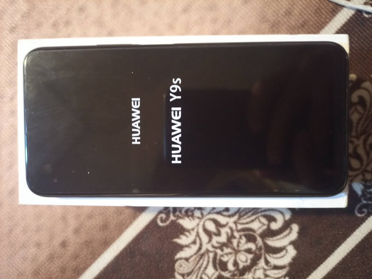 جهاز هواوي Y9s البيع جهاز كمل ملحات كارتون و شحنه سعر 150الف ***********
