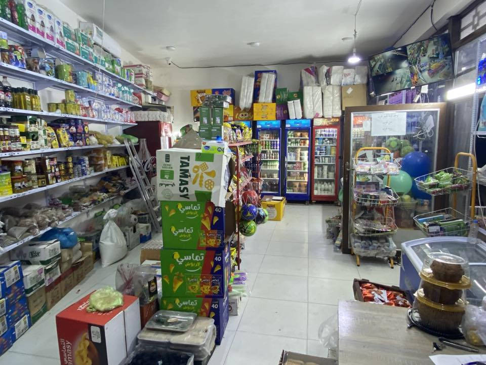 اسواق للبيع العنوان كربلاء الحولي 100 داخل مجمع جنة السلام سبب البيع عدم الفراغ السعر انتصل عله هاذه الرقم ***********
