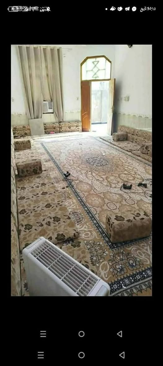 بيت للبيع حي الشهداء الثاني تقاطع المهدي 
٢٠٠ متر 
طابقين 
ط١/ براني مطبخ وهول و غرفتين و 3 حمامات وطارمه 

ط2/ غرفتين وحمام وهول 

السعر 135 وبي مجال 

الاستفسار *********** واتس
