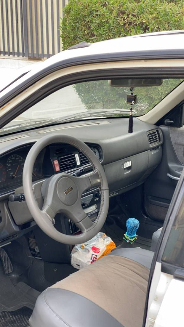 مازدا 
هەشتو بەخ
 مودیل1990
 گێرعادیە
گیر و مەکینەی بەشەرت
 تەبریت لەگەل سویچ
سلایت
 جام کارەبایی
تایەی تازە
تاخم پێش تازە 
کۆبۆن بەنزینی هەیە
سەنەوی تامانگی ٢٠٢٦/٧تازەیە
 بەناوی خۆمەوەیە بەشەرت تەحویل
سعر45مەجالێ برایانە
***********
لە کەرکوکە كركوك, العراق
