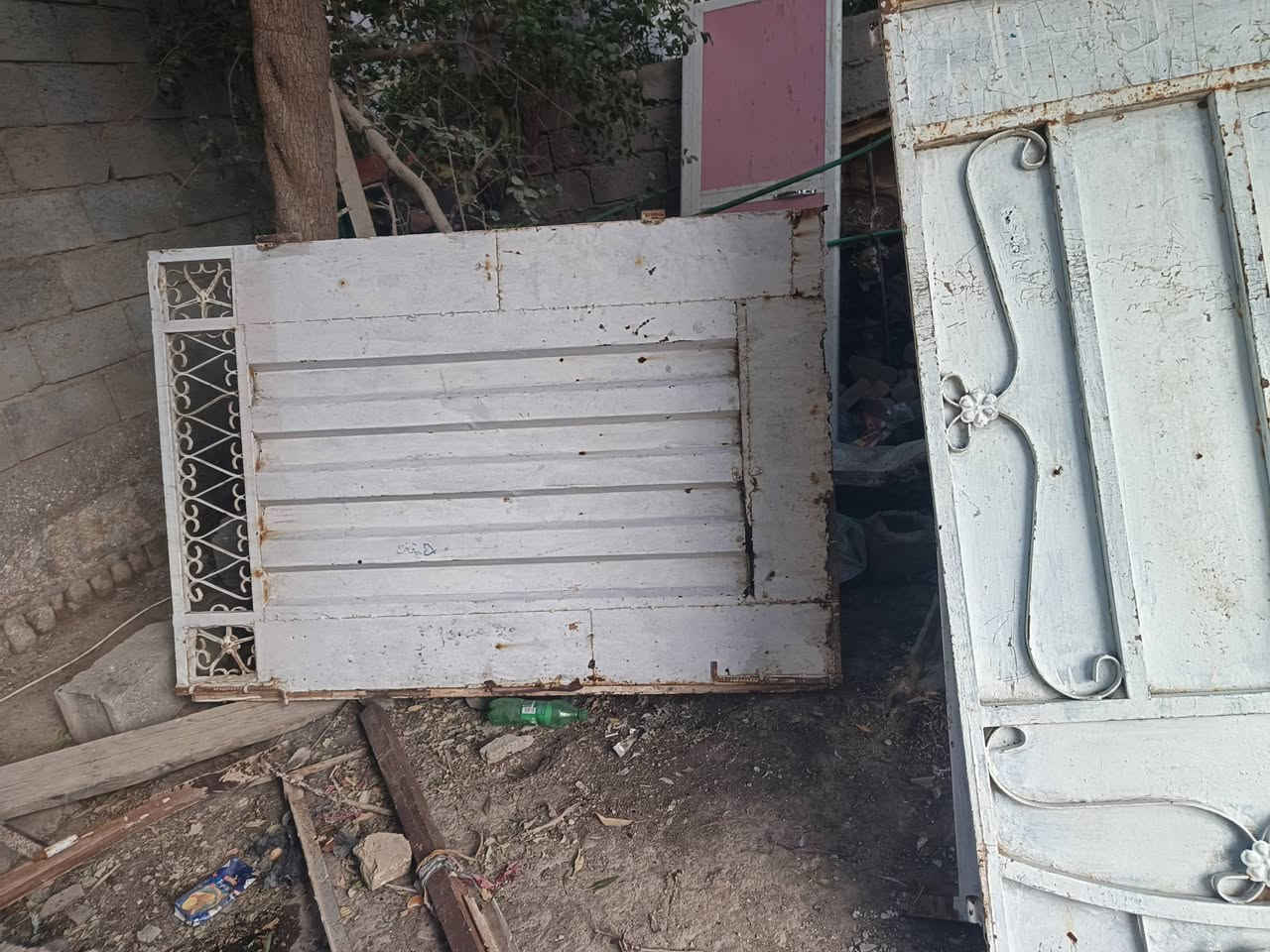 بيبان حديد  كبار ثنين للبيع سعر مالهن  125وبيهن مجال


**إذا كنت صاحب هذا الإعلان وتريد حذفه لأي سبب، رجاءا أرسل رسالة إلى الدعم الفني**