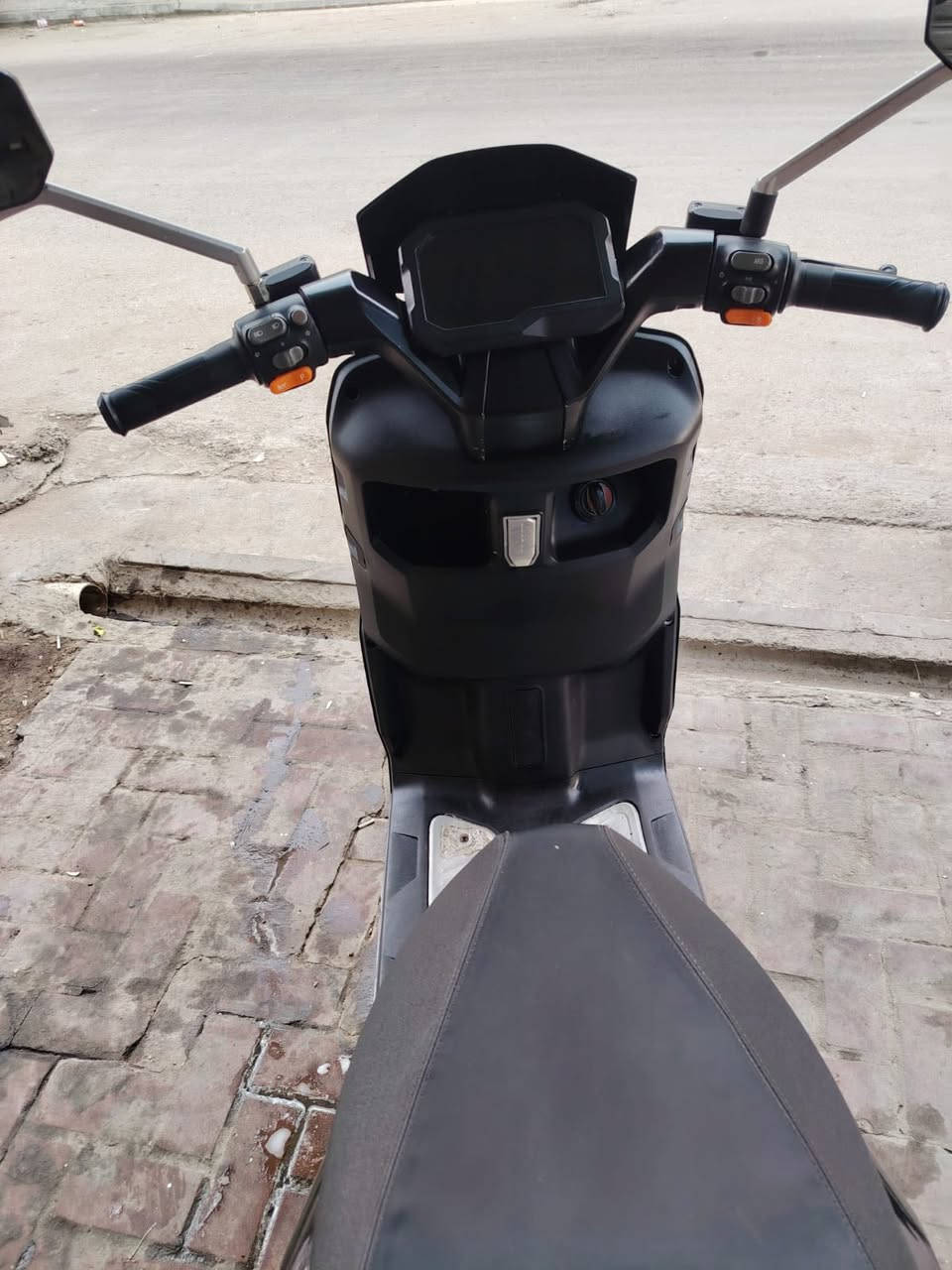 سلام عليكم
دراجة شحن ريان للبيع دراجة بلادية كلشي ممبدل بيها كلها شغاله بصمتين مكاني بغداد الكريعات السعر 700 وبيها مجال ***********
