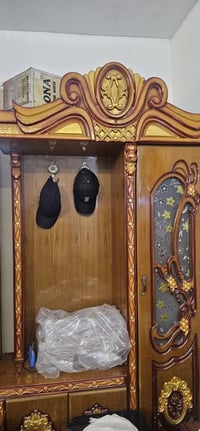 للبيع غرفه مستعمله كله الخشب بلوك بعده مغلفه ب ليلون بغداد 07737221027